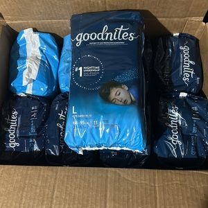 8 packs Goodnites Diapers Potty Training Bed wetting Size Large (110 Di…